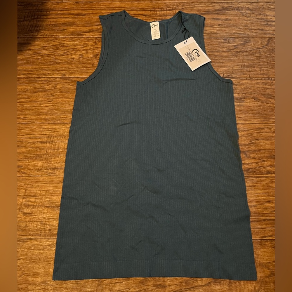 ZYIA Active Moss Green Parallel Tank (brand new)